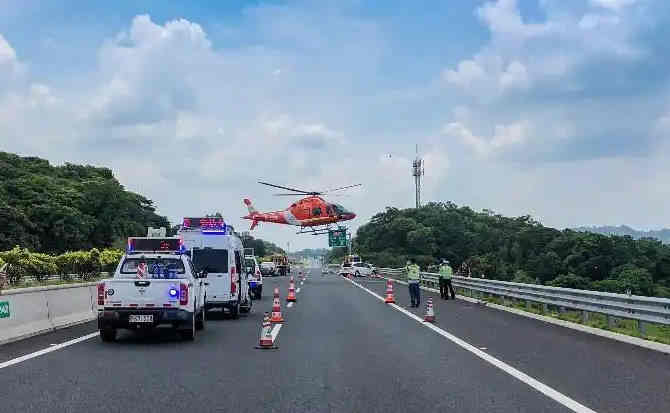 左权高速公路汽车救援案例